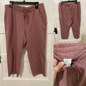A New Day Ankle Sweatpants